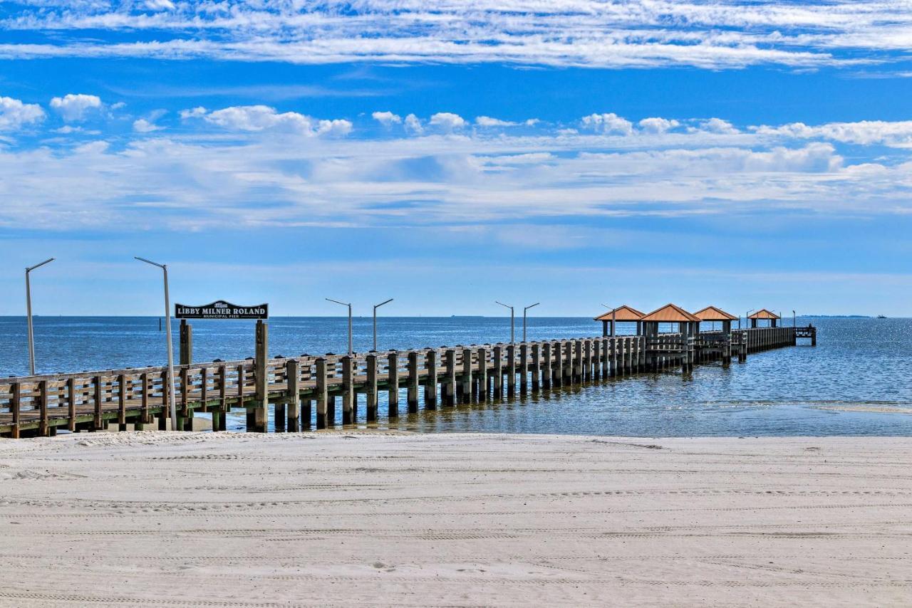 Beachside Getaway - Walk To Gulf, Pier And Casino! Villa Gulfport Dış mekan fotoğraf